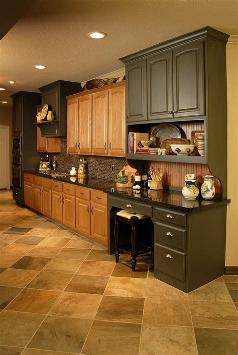 oak kitchen cabinets with stainless steel appliances|two tone oak kitchen cabinets.